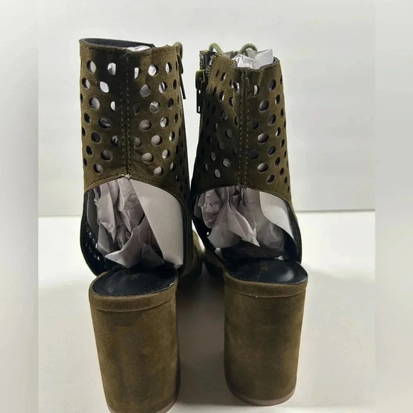 NIB!Shoe Shoe Republic LA-Suede Perforated-Lace UpPeep toe heel booties Size 9 - Picture 7 of 13